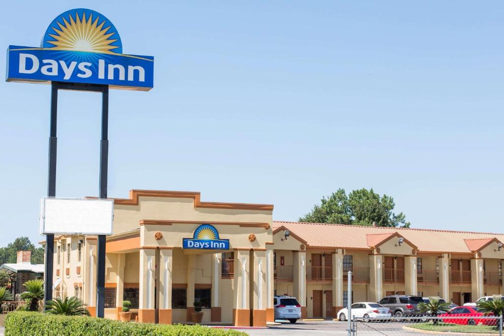 Days Inn by Wyndham Orange Main image 1